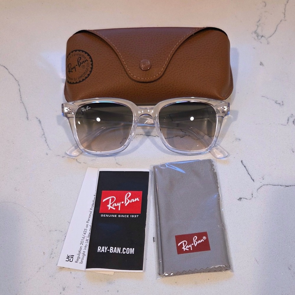 Ray-Ban Clear Frame Sunglasses Grey Gradient Lens RB with Case & Cloth NWOT